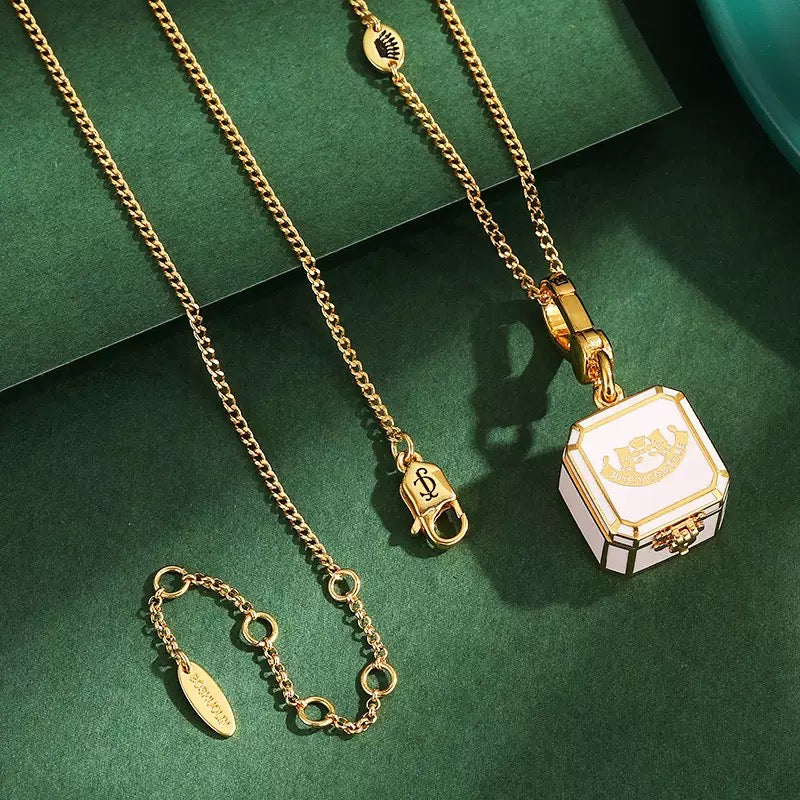 3D Heart Chocolate Box Pendant Necklace – Openable Gold Locket